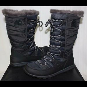 Sorel Whitney lace boot. Snowboots
